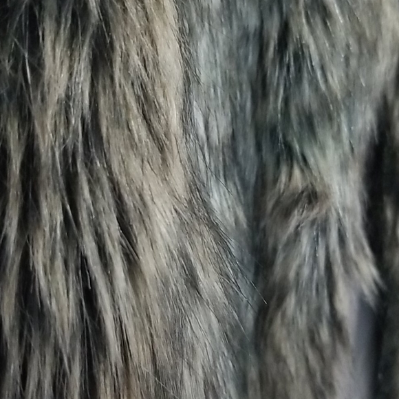 Faux Fur Vest by H&M - Picture 7 of 9